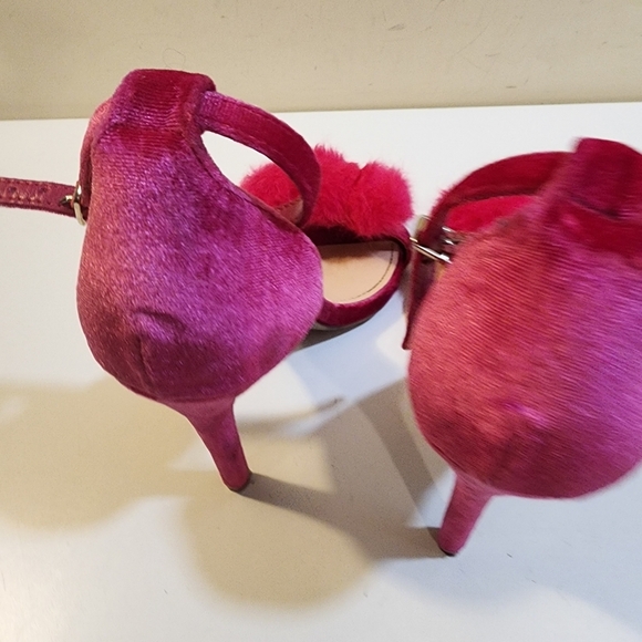 FOREVER 21 Faux Fur Pink Velvet Strappy Heels Pom Pom size 7 - Picture 5 of 13